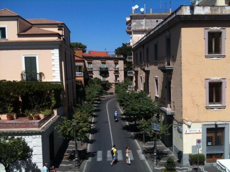 New Domus Sorrento Hotell Exteriör bild